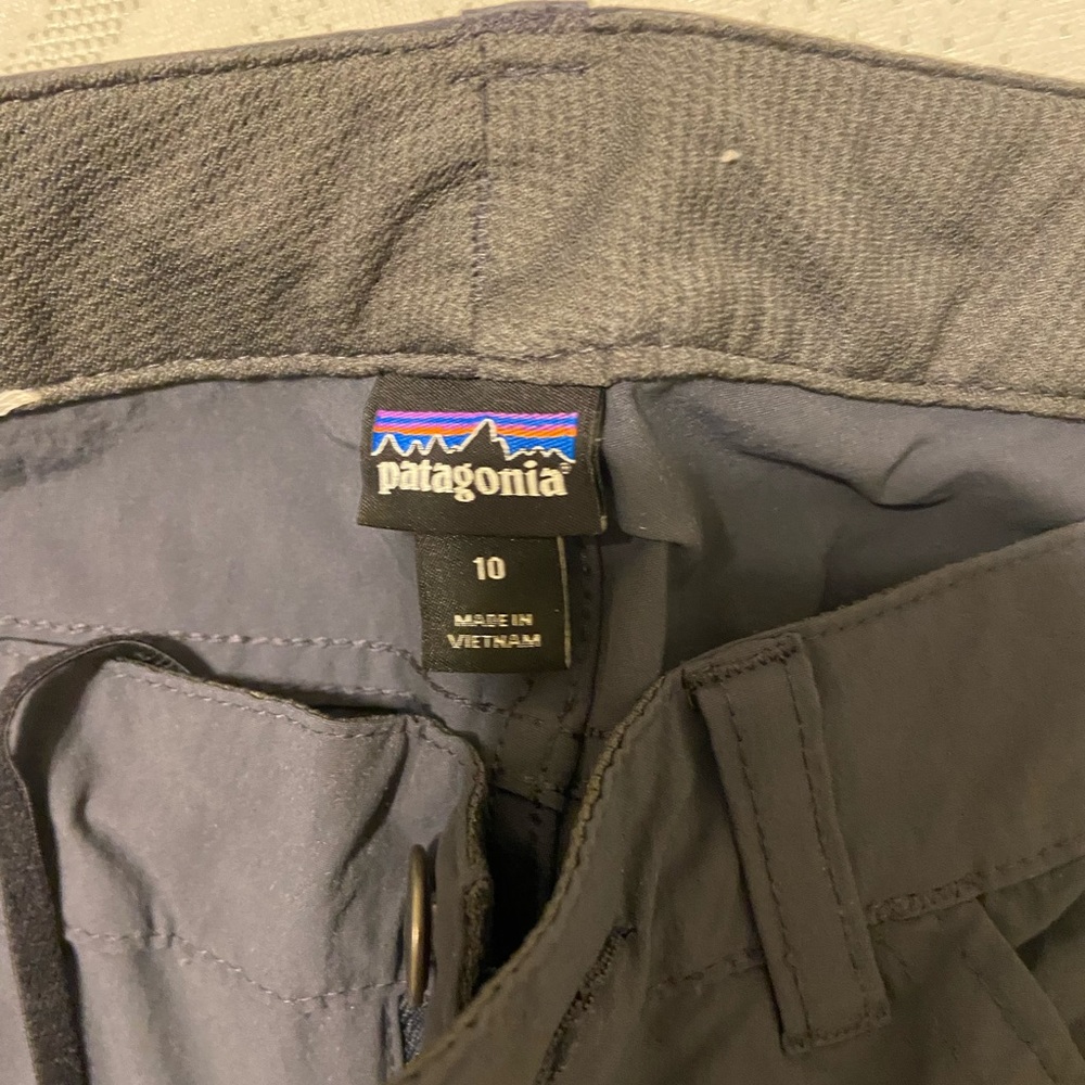 Patagonia skyline traveler pant size 10 grey